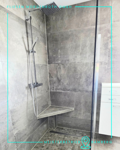Duschbereich im Blickfang- Design
Mosaikfliesen im Duschbereich bieten nicht nur Rutschhemmung, sondern setzen auch einen stilvollen Akzent.